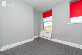 4 bedroom, Terraced House for sale