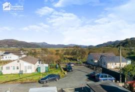 4 bedroom, Terraced House for sale