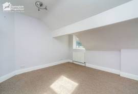 4 bedroom, Terraced House for sale