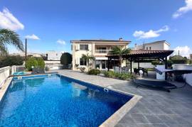 Luxury 5 Bedroom Plus Maid's Room Villa - Konia, Paphos