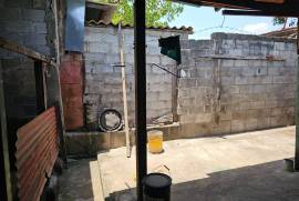 Superb 2 Bedroom House For Sale in Managua