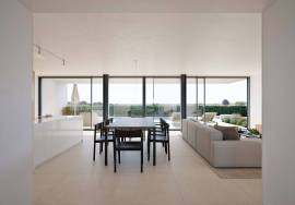 Luxury 4-bedroom villa with stunning views, 300m from Camilo Beach