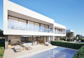 Luxury 4-bedroom villa with stunning views, 300m from Camilo Beach