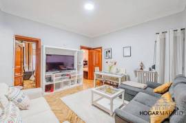 bright apartment with parking