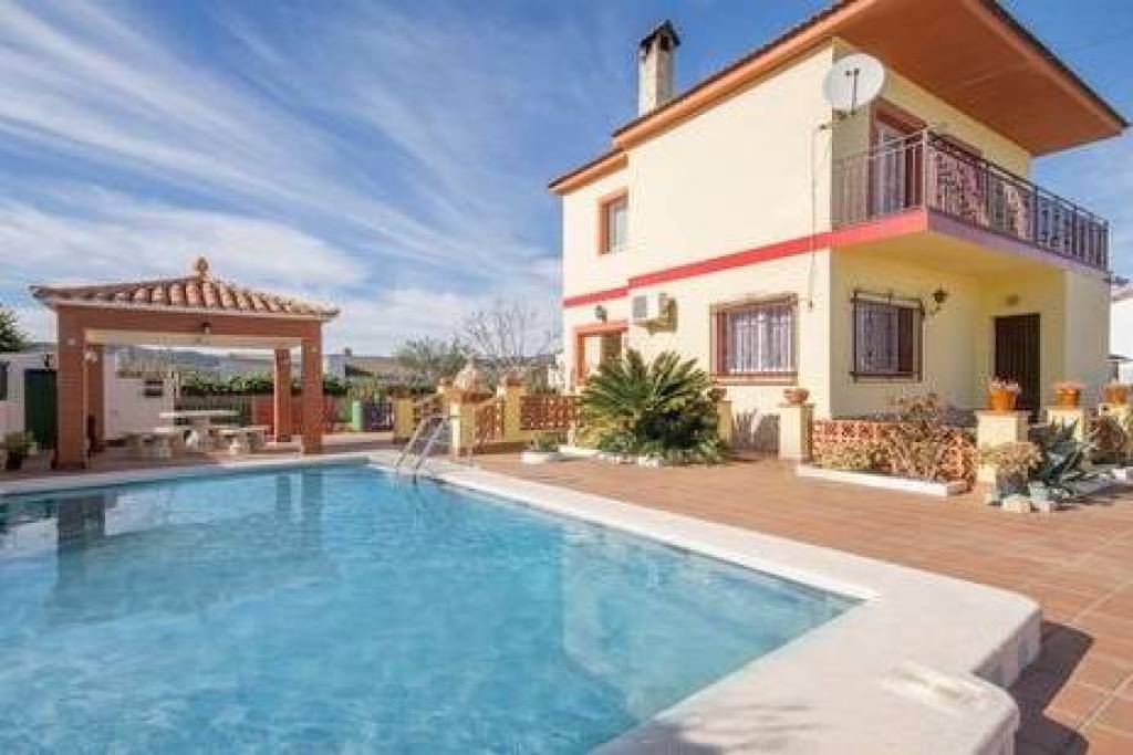 Stunning 4 Bedroom Villa for Sale in Tarragona