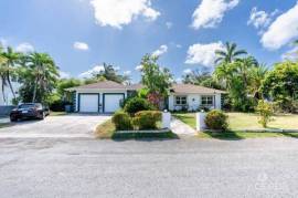 Luxury 4 Bed House For Sale in George Town The Cayman