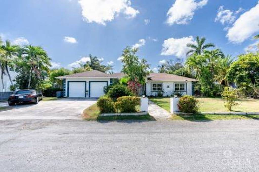 Luxury 4 Bed House For Sale in George Town The Cayman