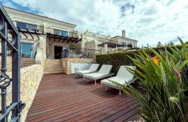 South facing Luxury Two bedroom Duplex Apartment with sea views for sale in Quinta do Mar