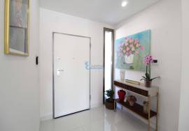 Semi-new 3+1 bedroom townhouse with private pool and garage for sale - Ferreiras/Albufeira