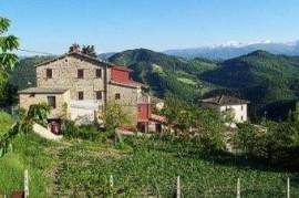 Excellent 5 Bed Country House For Sale In Roccafluvione Italy Excellent 5 Bed Country House For Sale In Roccafluvione Italy