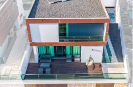 DETACHED 3+2 BEDROOM VILLA LOCATED IN FUNCHAL