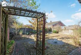 3 bedroom, Detached bungalow for sale