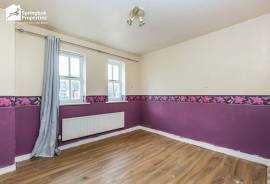 3 bedroom, Detached house for sale