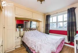3 bedroom, Detached house for sale