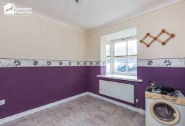 3 bedroom, Detached house for sale