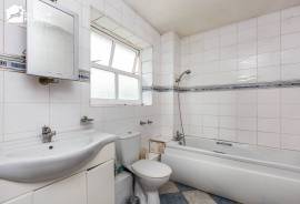 3 bedroom, Detached house for sale