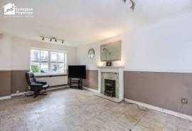 3 bedroom, Detached house for sale