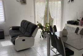 Very Comfortable Single Storey Villa With 4 Bedrooms And Garage On A Private Plot Of 700 M2.