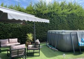 Very Comfortable Single Storey Villa With 4 Bedrooms And Garage On A Private Plot Of 700 M2.
