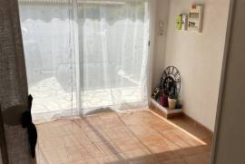 Very Comfortable Single Storey Villa With 4 Bedrooms And Garage On A Private Plot Of 700 M2.