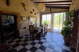 For Sale Bungalow Style House with Barn - Val D'Issoire - 87