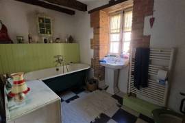 For Sale Bungalow Style House with Barn - Val D'Issoire - 87