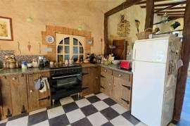 For Sale Bungalow Style House with Barn - Val D'Issoire - 87