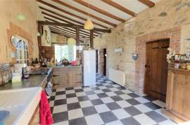 For Sale Bungalow Style House with Barn - Val D'Issoire - 87