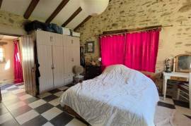 For Sale Bungalow Style House with Barn - Val D'Issoire - 87