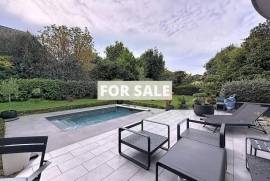 Detached House with Lovely Swimming Pool