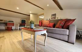 Main House and Guest House on the Banks of the Dordogne River