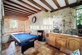 Huge Grand Country Property with Parkland Gardens and Lake
