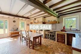 Huge Grand Country Property with Parkland Gardens and Lake
