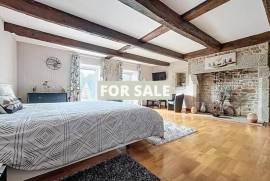 Huge Grand Country Property with Parkland Gardens and Lake