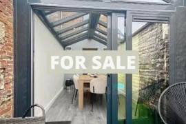 Coastal Property with Lovely Accommodation