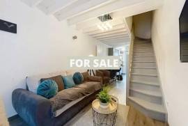 Coastal Property with Lovely Accommodation