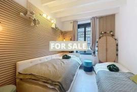 Coastal Property with Lovely Accommodation