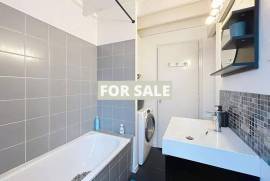 Coastal Property with Lovely Accommodation