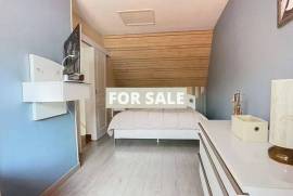 Single Storey Detached Villa With Garden