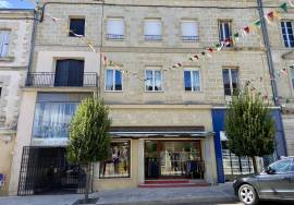 Town House with Business Opportunity