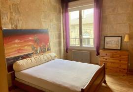 Town House with Business Opportunity
