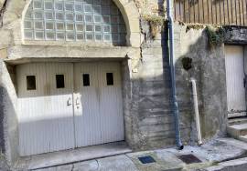 Town House with Business Opportunity