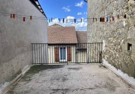 Town House with Business Opportunity