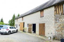 Huge Farm House for Further Renovation