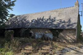 Stone Built Country House with Outbuilding