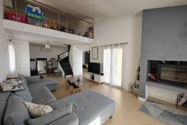 Detached Villa with Landscaped Garden
