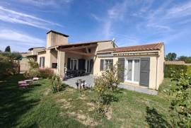 Detached Villa with Landscaped Garden
