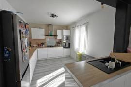 Detached Villa with Landscaped Garden