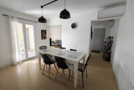 Detached Villa with Landscaped Garden