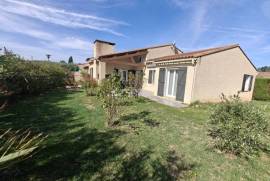 Detached Villa with Landscaped Garden
